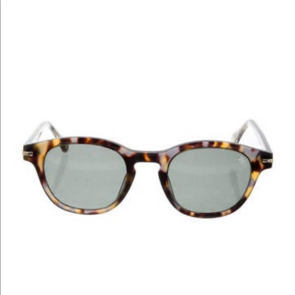 NWT Pedro del Hierro Round Sunglasses w/ Case and Dust Cloth. Tortoiseshell.